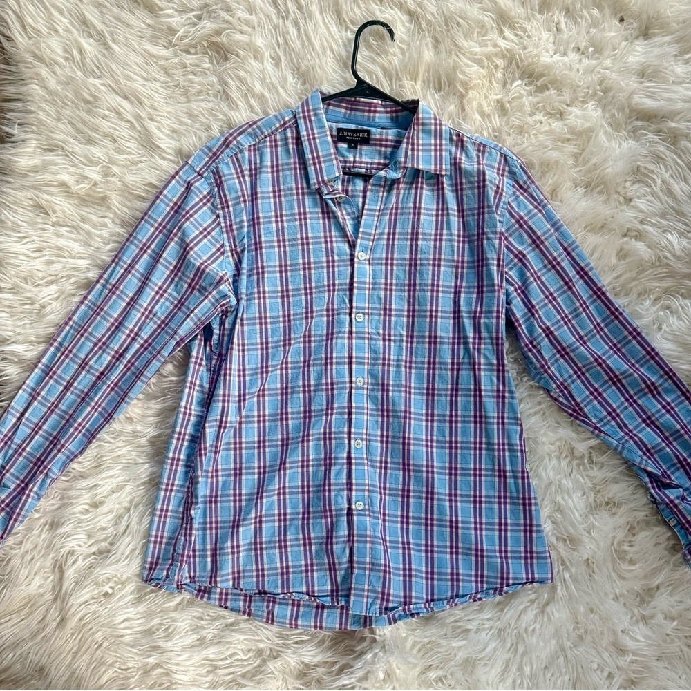 Men's Casual Plaid Button-Down Shirt in Blue and Red